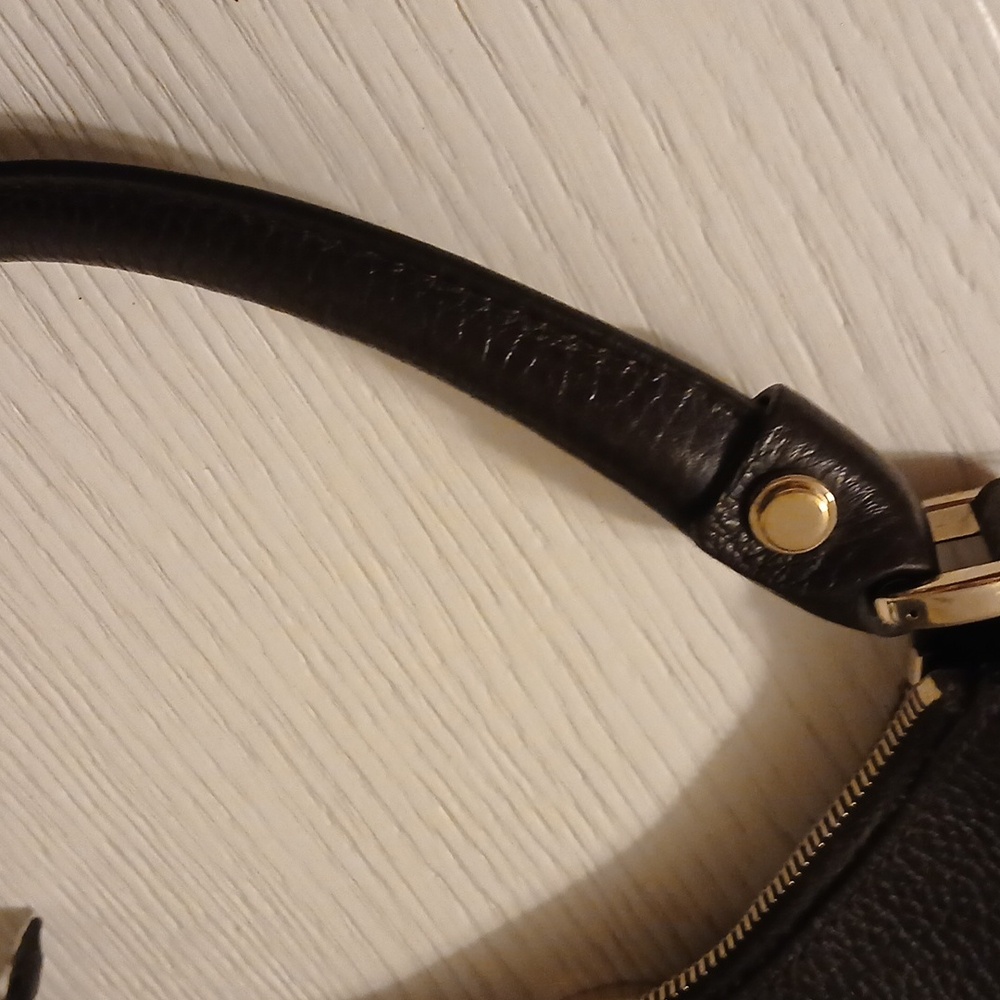 Gucci Elegant Brown and Gold Shoulder Bag - Picture 7 of 11